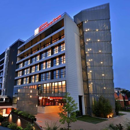 Hilton Garden Inn Milan North Екстериор снимка