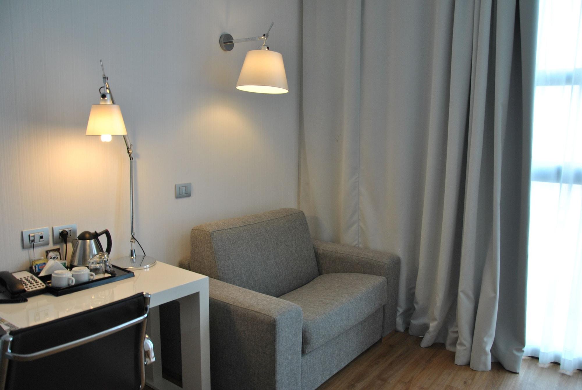 Hilton Garden Inn Milan North Екстериор снимка