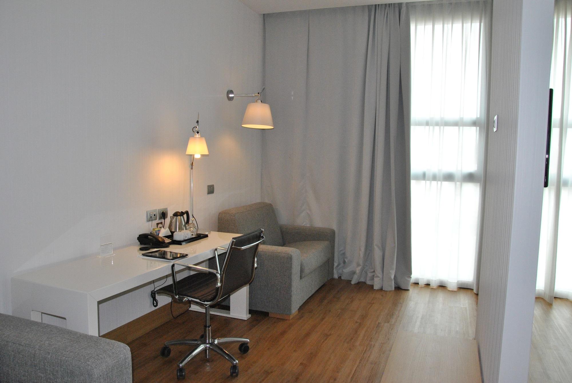 Hilton Garden Inn Milan North Екстериор снимка