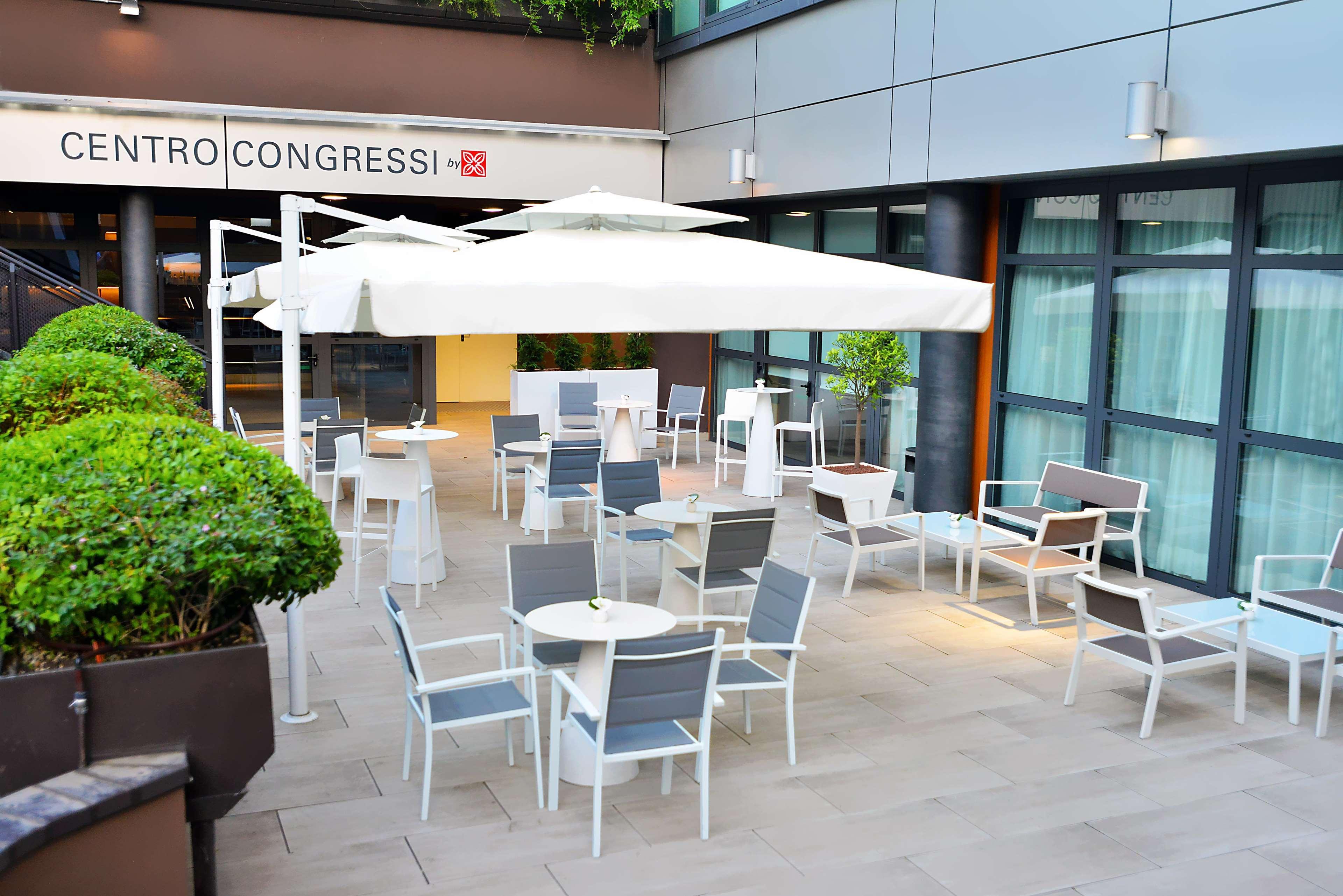Hilton Garden Inn Milan North Екстериор снимка