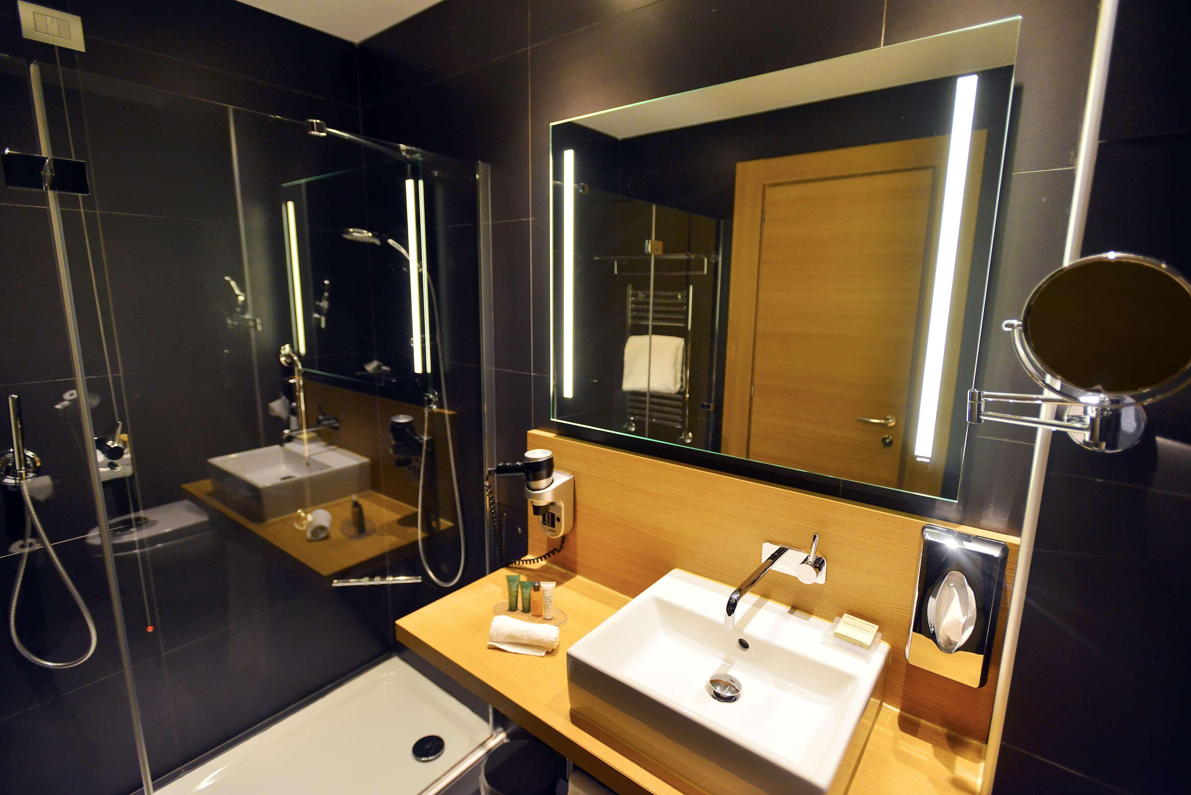 Hilton Garden Inn Milan North Екстериор снимка