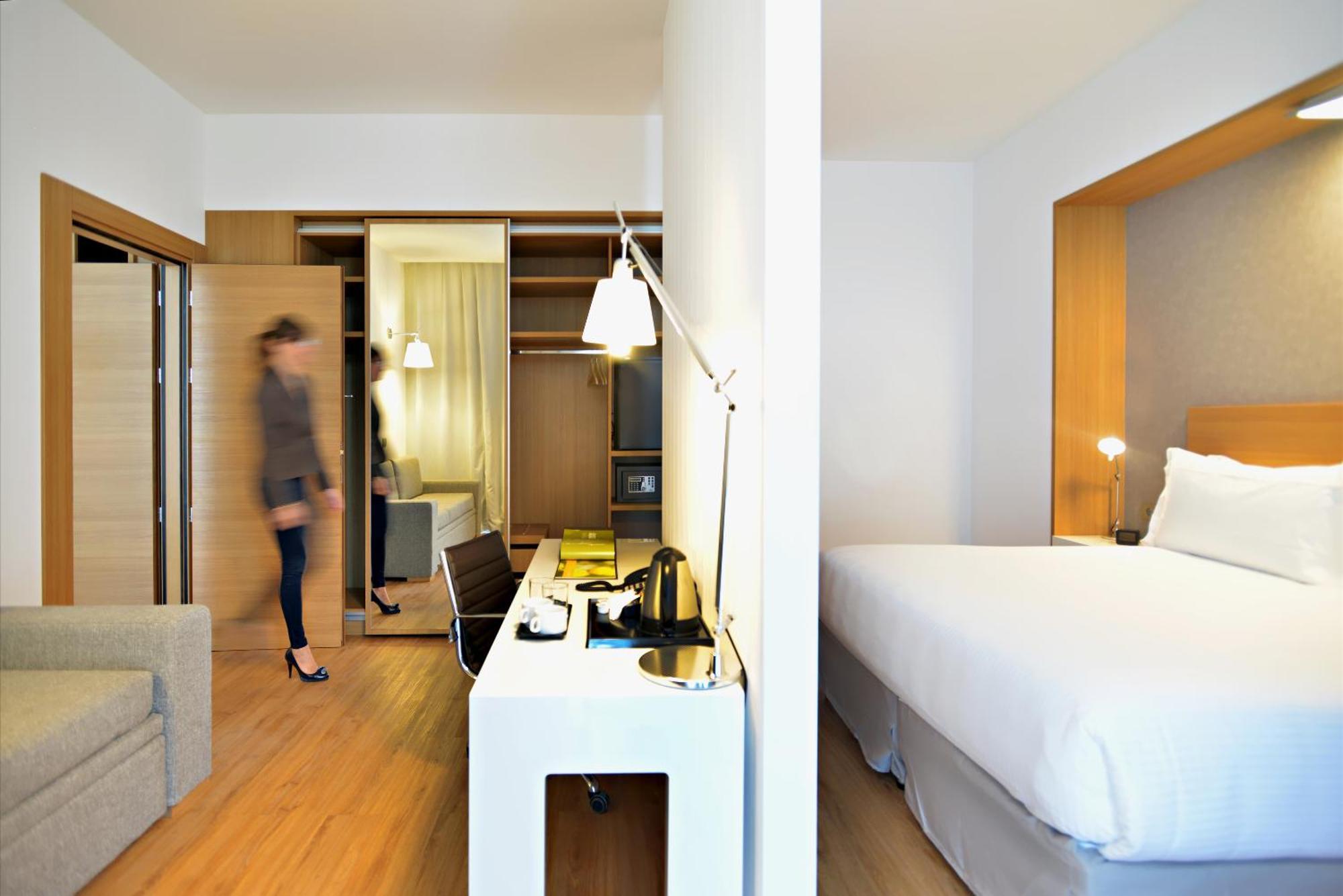 Hilton Garden Inn Milan North Екстериор снимка