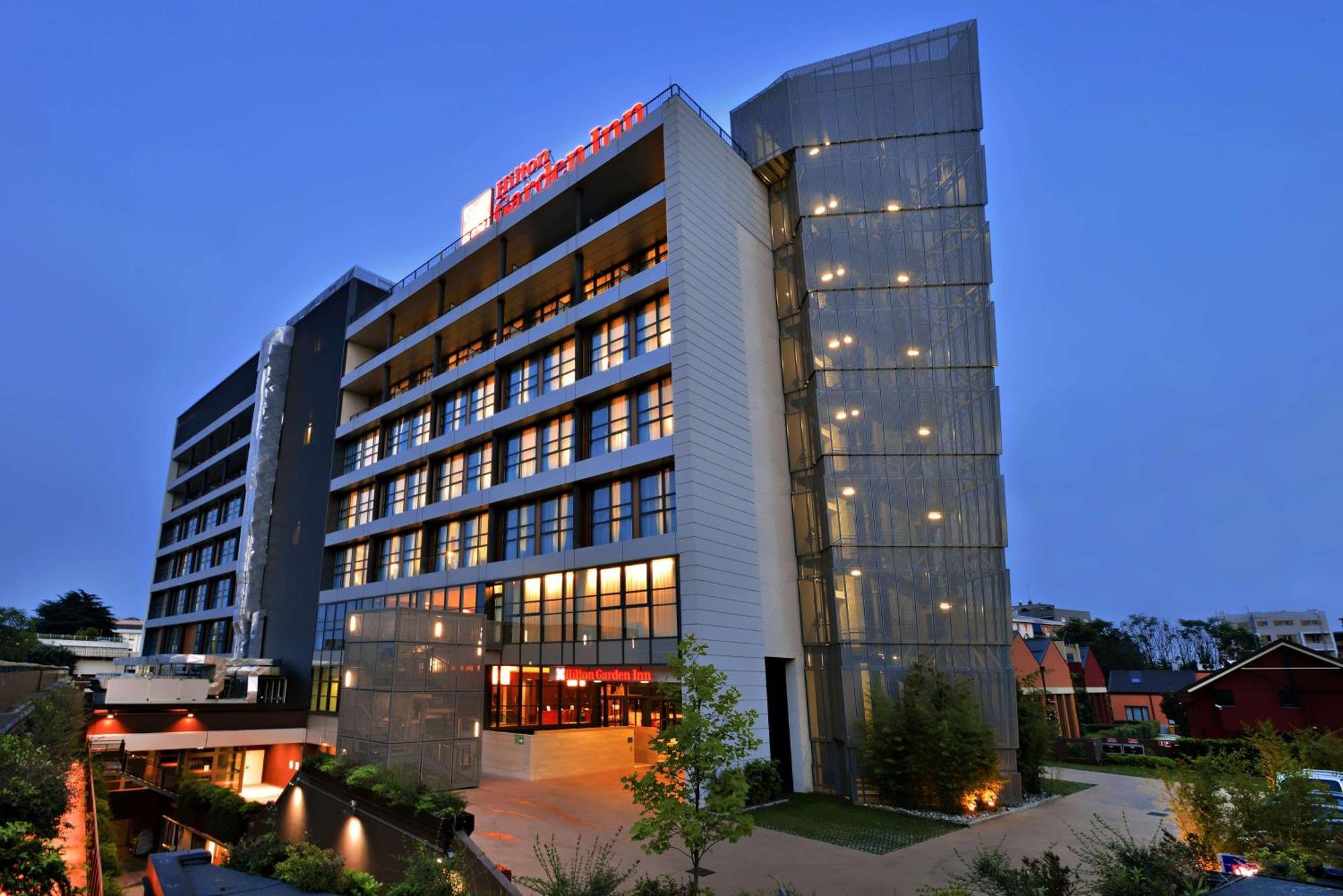Hilton Garden Inn Milan North Екстериор снимка